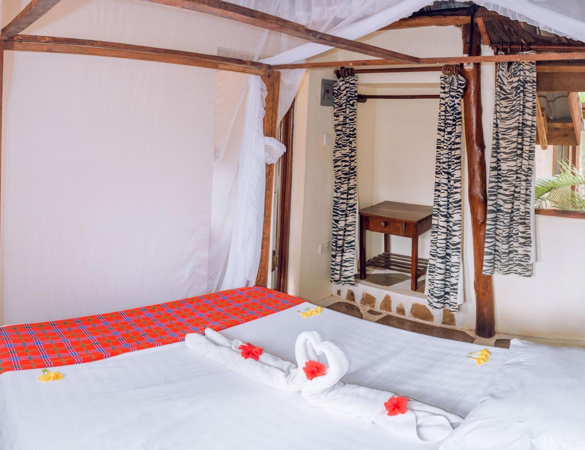 Kijani Cottages In Diani Diani Beach Exterior photo