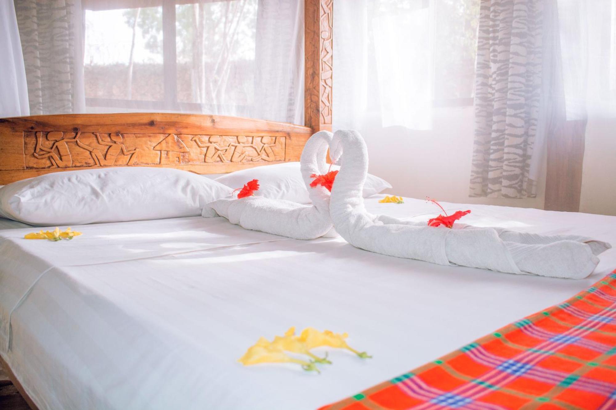 Kijani Cottages In Diani Diani Beach Exterior photo